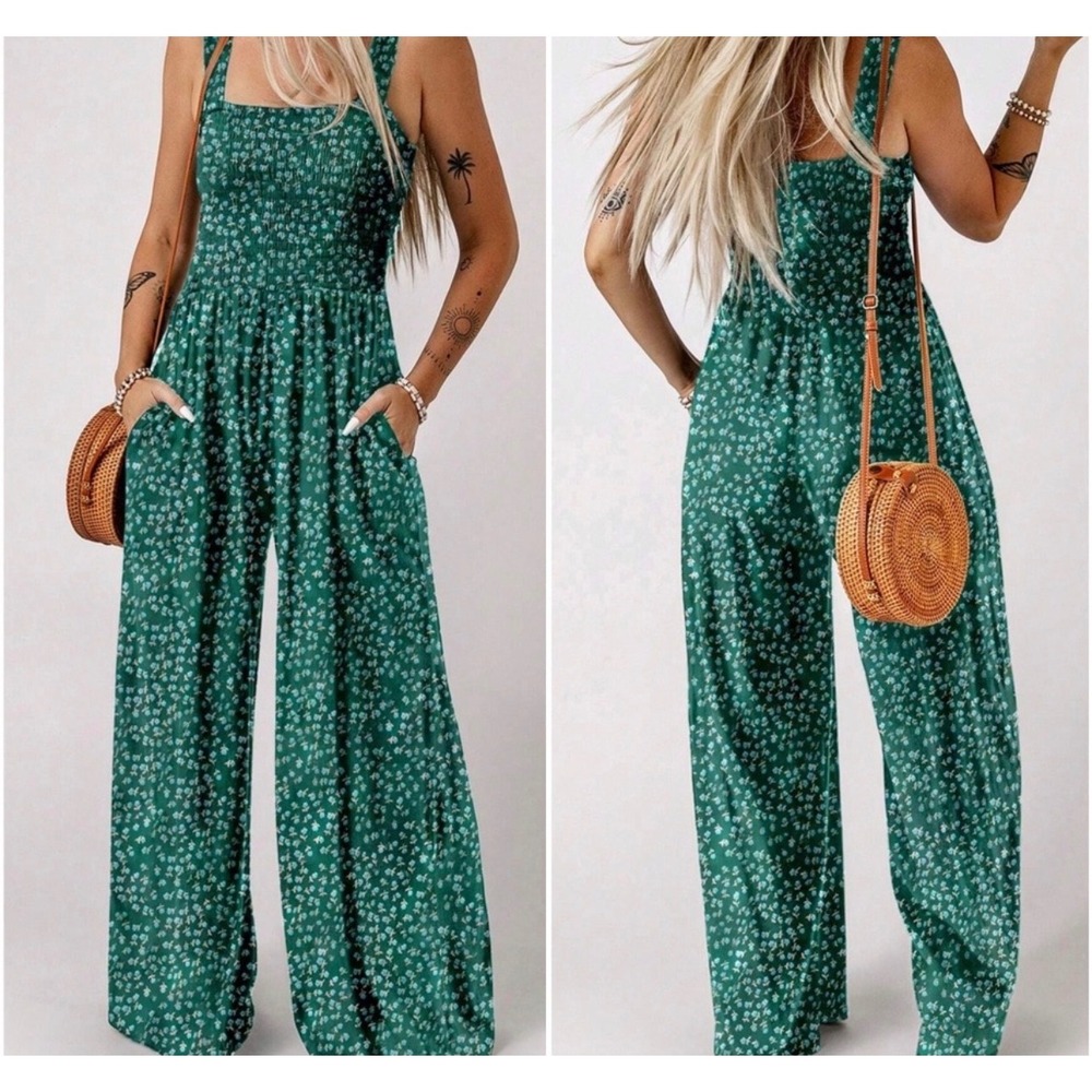 LUXVEER Womens M Jumpsuit Romper Floral Smocked Wide Leg Flowy Boho Feminine FAB